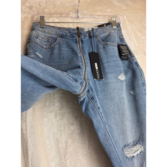 Fashion Nova Light Wash Distressed Flare Jeans Front Zipper Women's Size 3 NWT - Picture 5 of 11